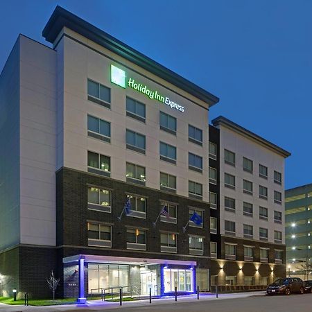 Holiday Inn Express - Milwaukee Downtown By Ihg Extérieur photo