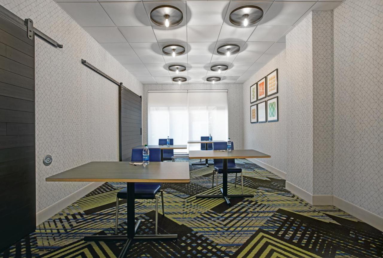 Holiday Inn Express - Milwaukee Downtown By Ihg Extérieur photo
