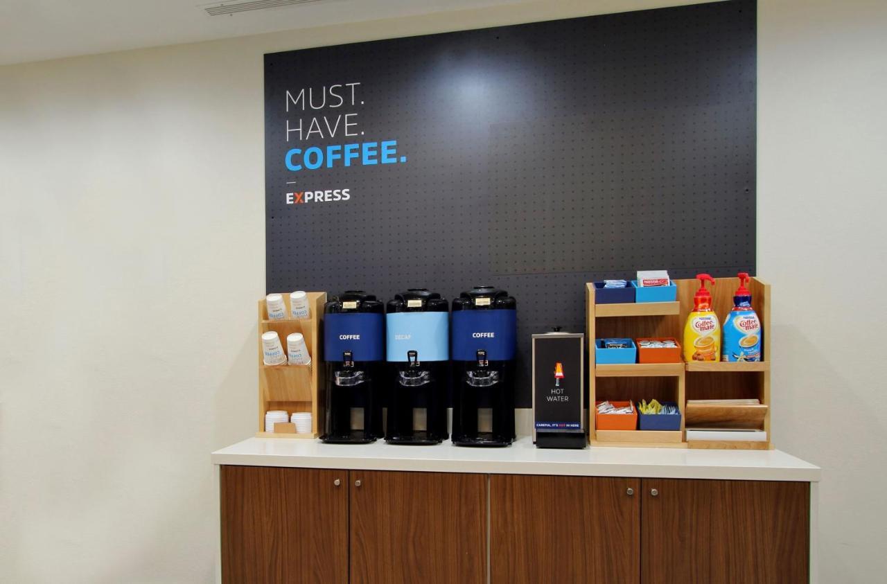 Holiday Inn Express - Milwaukee Downtown By Ihg Extérieur photo