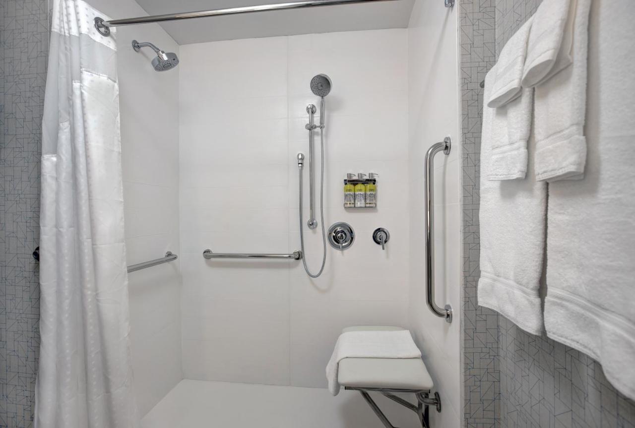 Holiday Inn Express - Milwaukee Downtown By Ihg Extérieur photo