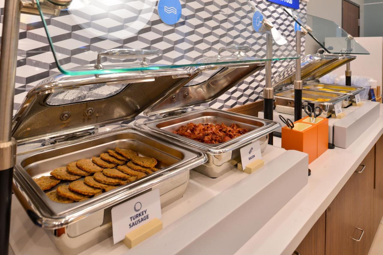 Holiday Inn Express - Milwaukee Downtown By Ihg Extérieur photo