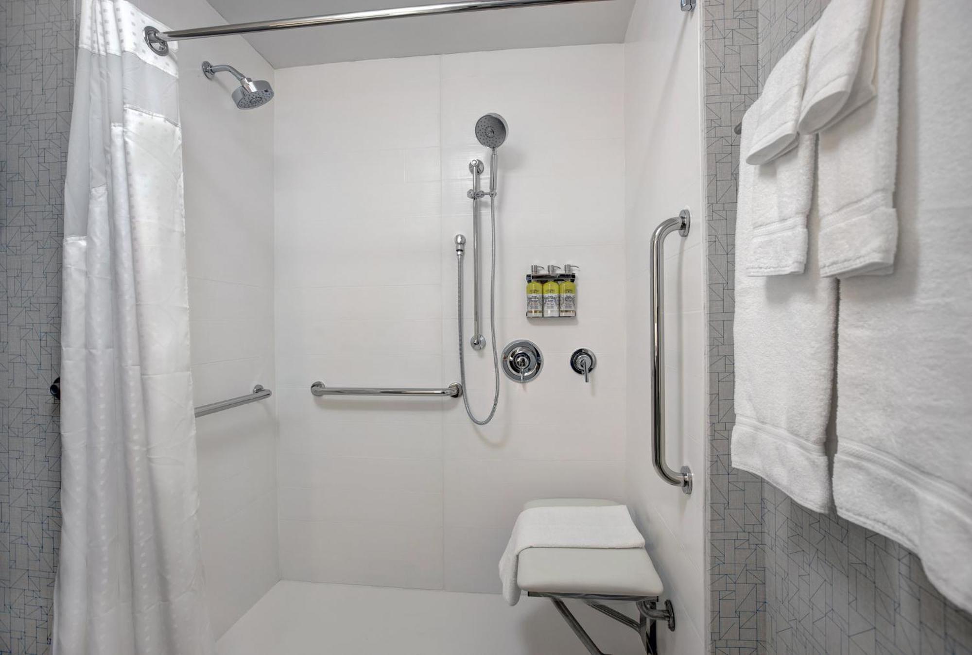Holiday Inn Express - Milwaukee Downtown By Ihg Extérieur photo